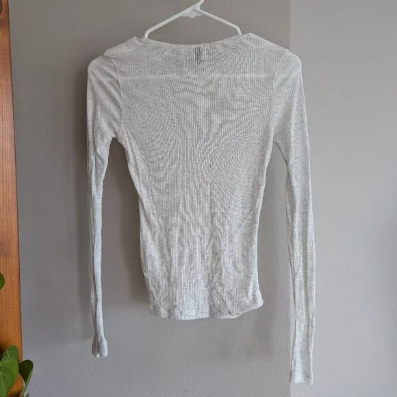 H&M sheer white top, XS - Picture 4 of 4